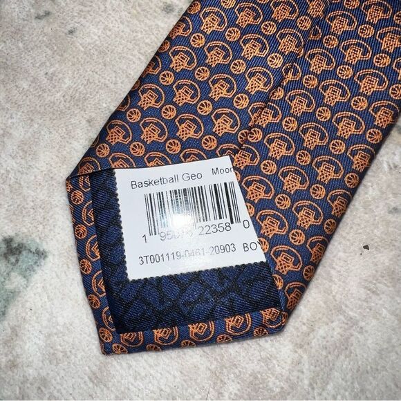 Vineyard Vines Elegant Orange and Blue kids Tie - Picture 2 of 5